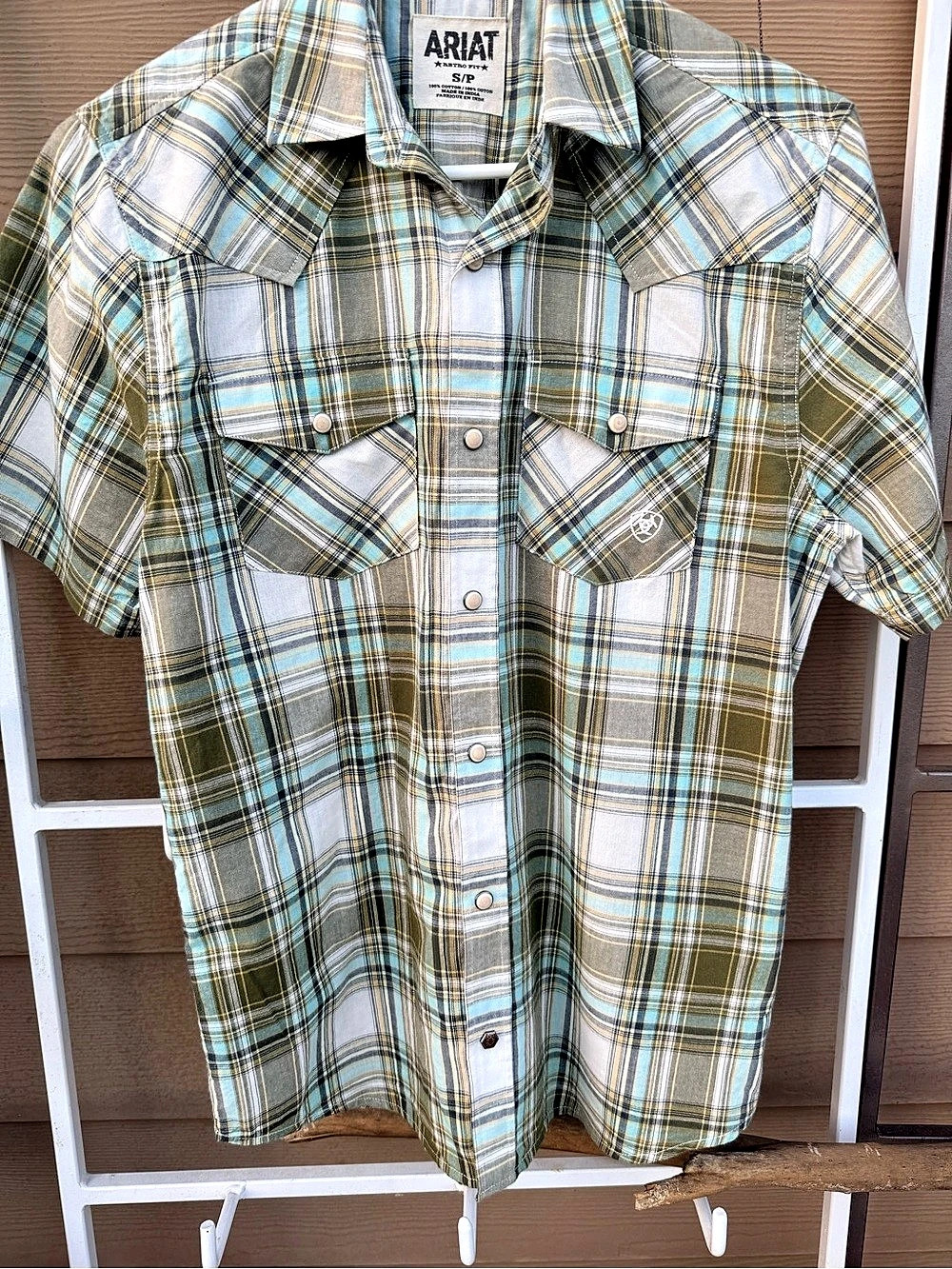 NWT "Ariat" Snap SS Sandsh Plaid Snap button Shirt in Green & Blue Small
